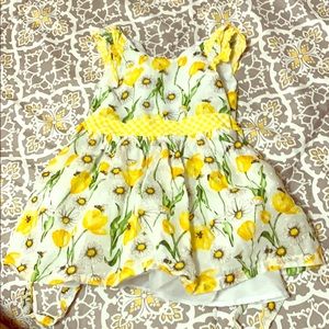 Toddler girl’s dress.